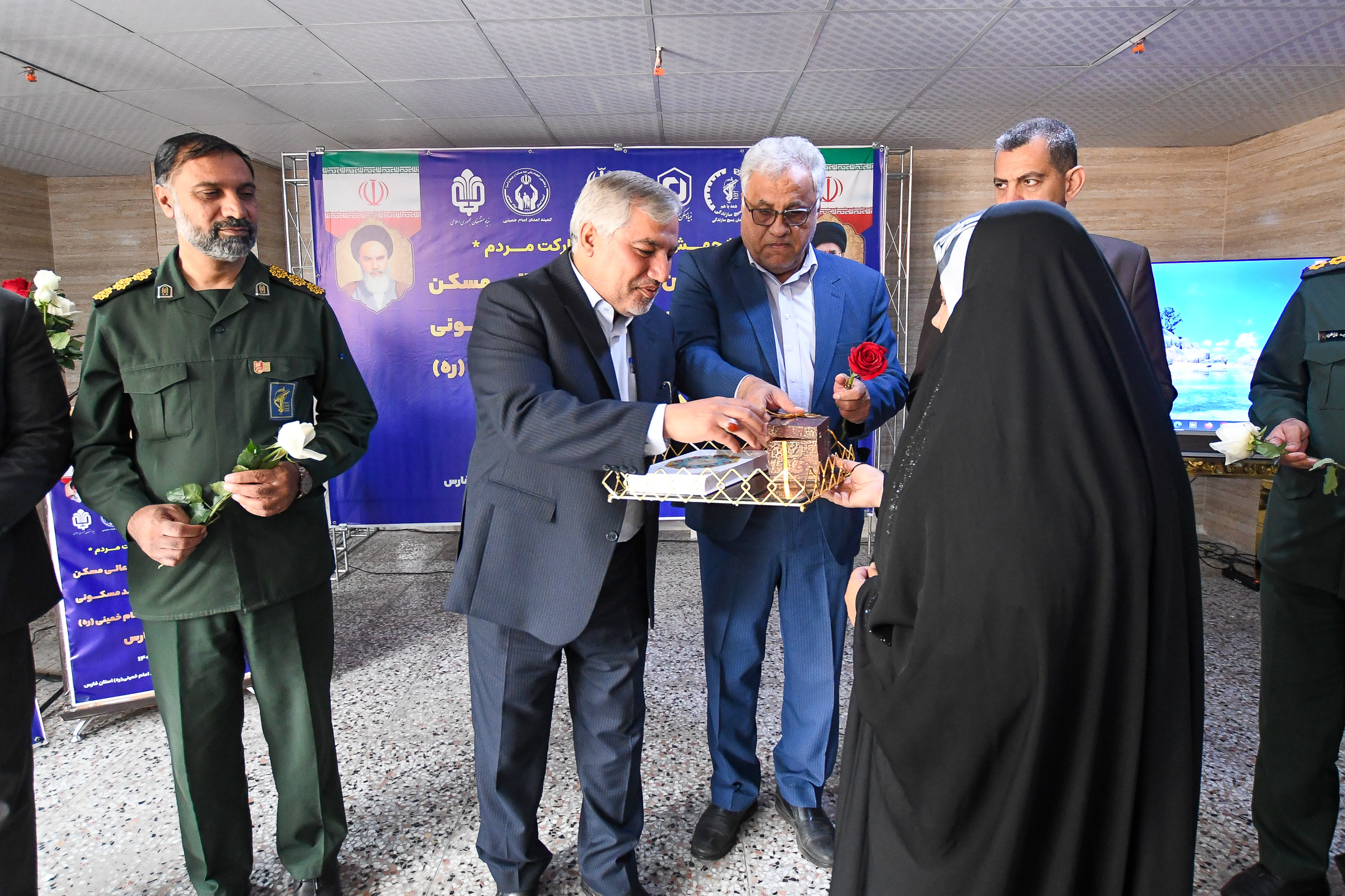 واگذاری 2087 واحد مسکن مددجویی در استان فارس در ارتباط تصویری با رئیس جمهور