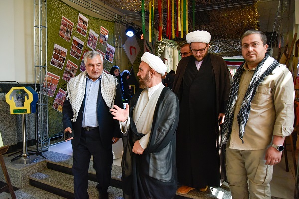 نخستین یادواره شهدای امدادگر در شیراز برگزار شد.