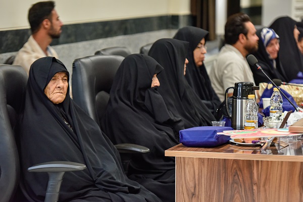 خدمترسانی به محرومان کم از ایثار و شهادت ندارد