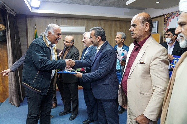 مراسم تجلیل و تكریم از بازنشستگان برگزار شد