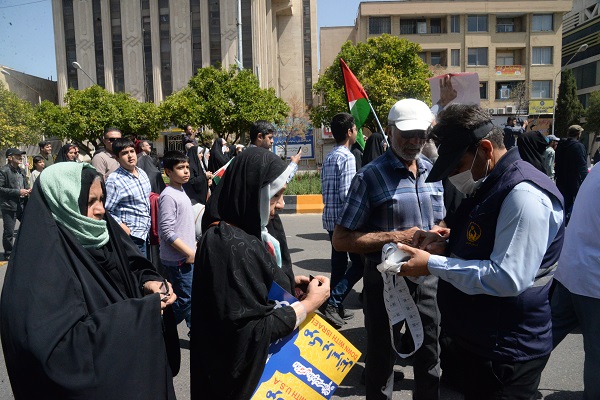 حضور مدیرکل و امدادگران کمیته امدادامام خمینی(ره)استان فارس در راهپیمایی با شکوه قدس