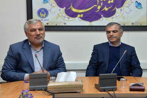 دیدار مدیرکل مجتمع اقتصادی کشور با امدادگران اداره کل کمیته امداد امام خمینی(ره)استان فارس