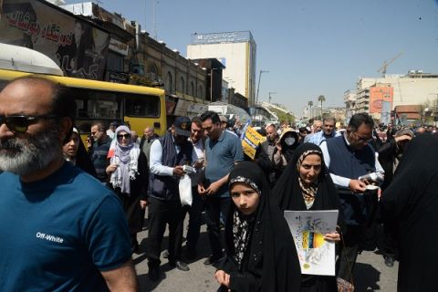 حضور مدیرکل و امدادگران کمیته امدادامام خمینی(ره)استان فارس در راهپیمایی با شکوه قدس