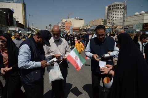 حضور مدیرکل و امدادگران کمیته امدادامام خمینی(ره)استان فارس در راهپیمایی با شکوه قدس